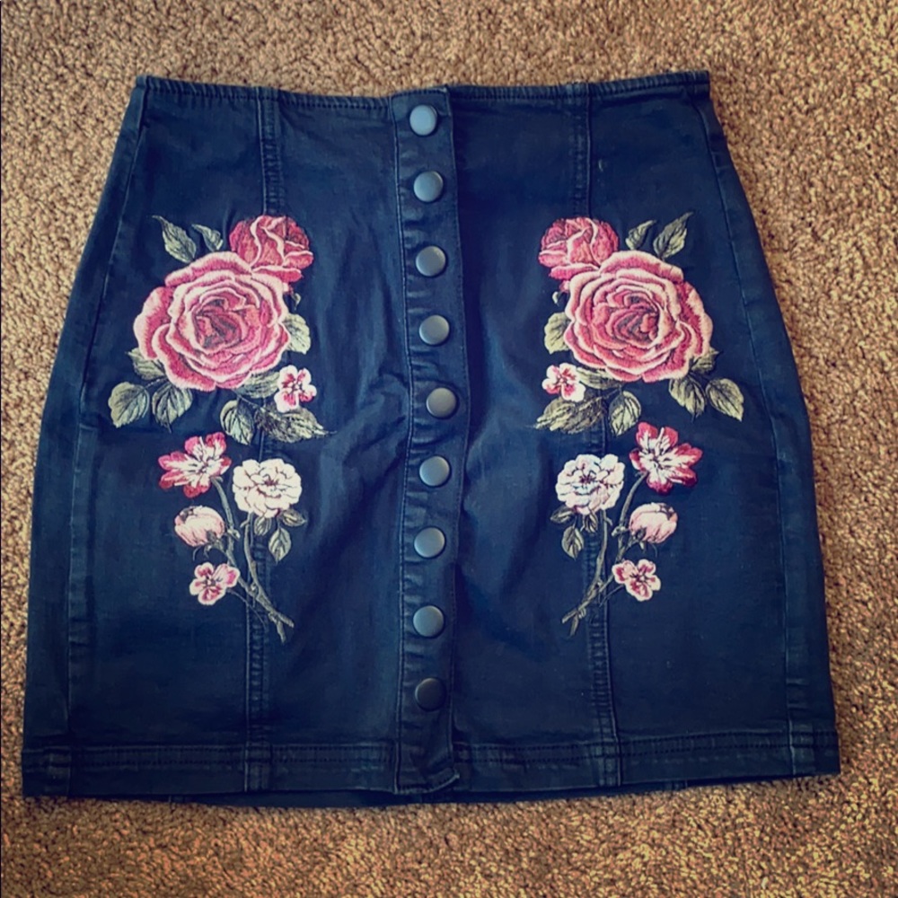 floral skirt